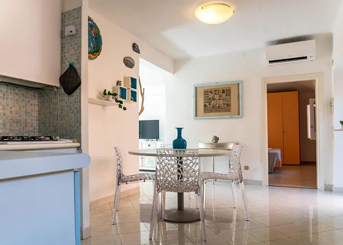 La Casetta Del Ponte A Due Passi Dal Mare شقة ريفا تريجوسو