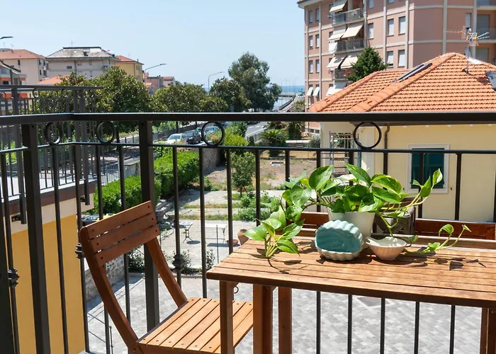 La Casetta Del Ponte A Due Passi Dal Mare * ريفا تريجوسو